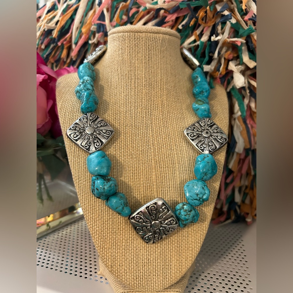 Handmade turquoise dyed howlite semi precious stones beaded necklace